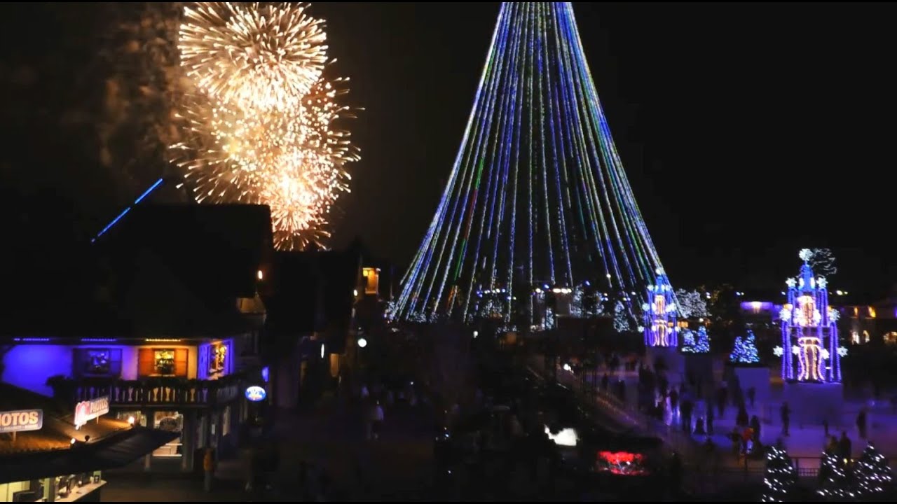 New Years Eve Fireworks Celebration At Kings Island [FULL SHOW] - YouTube