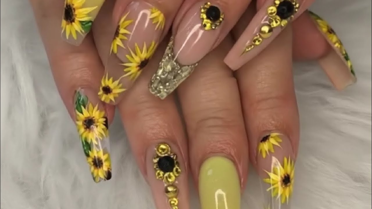 Khubsurat nails video colourful
