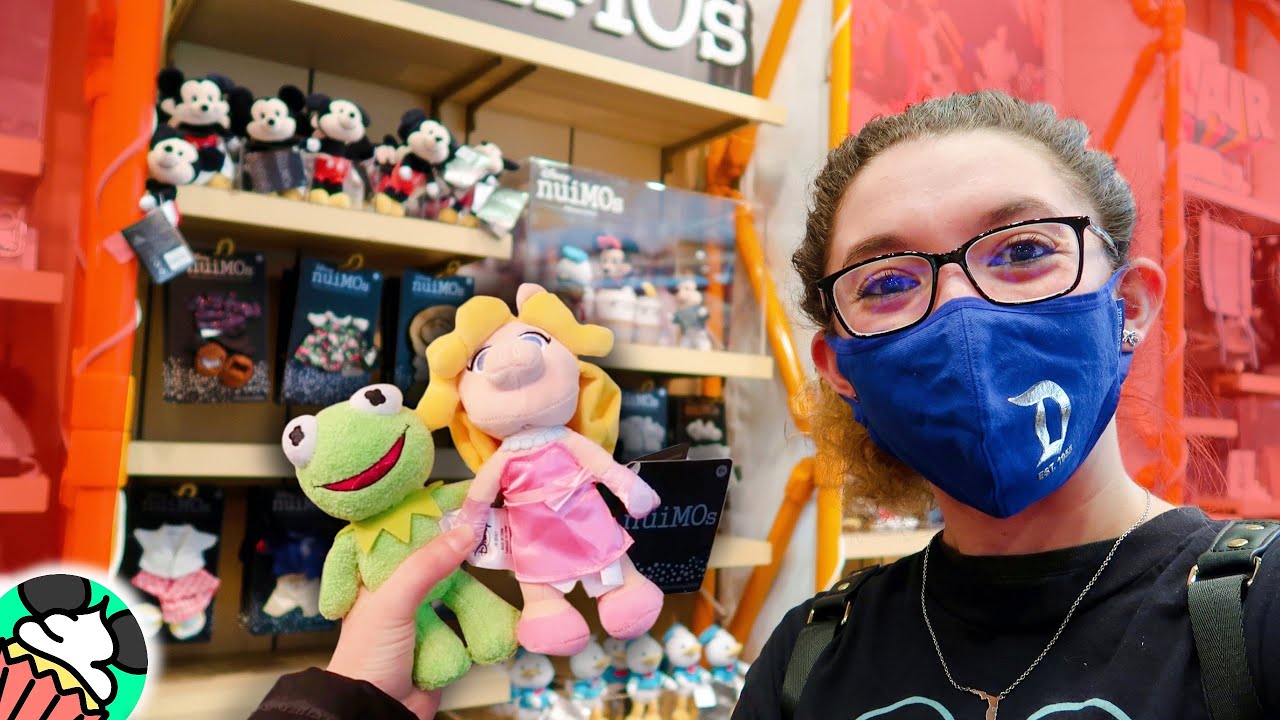 NEW Kermit & Miss Piggy Disney NuiMOs W/ Spring Outfits! New Merch at the Disney Store! Vlog
