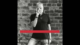 Peter Hook &amp; The Light - 'Primitive Notion' live at O2 Victoria Warehouse, Manchester, UK - 19/4/25.