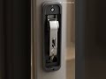 Une gâchette électrique fixé sur le dormant d’une porte #electrcal #industrialelectrician #shorts