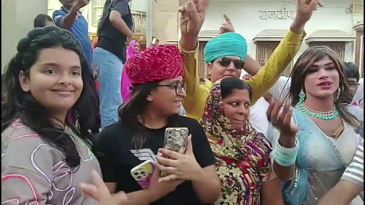 लुहार गाडा घिंदड़ की बनोरी अजब वेश भूषा में पहुंचे होली के रसिये सुजानगढ़ 1-3-26