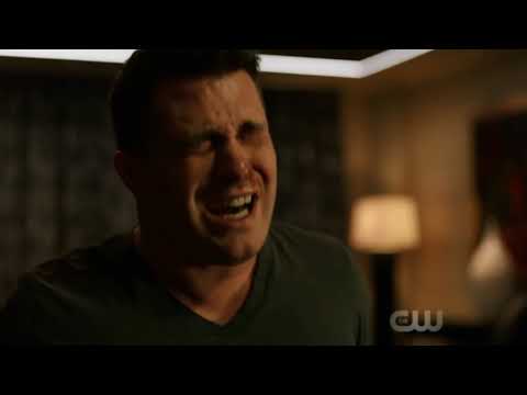 oliver-and-thea-try-to-rescue-roy---arrow-s6e15