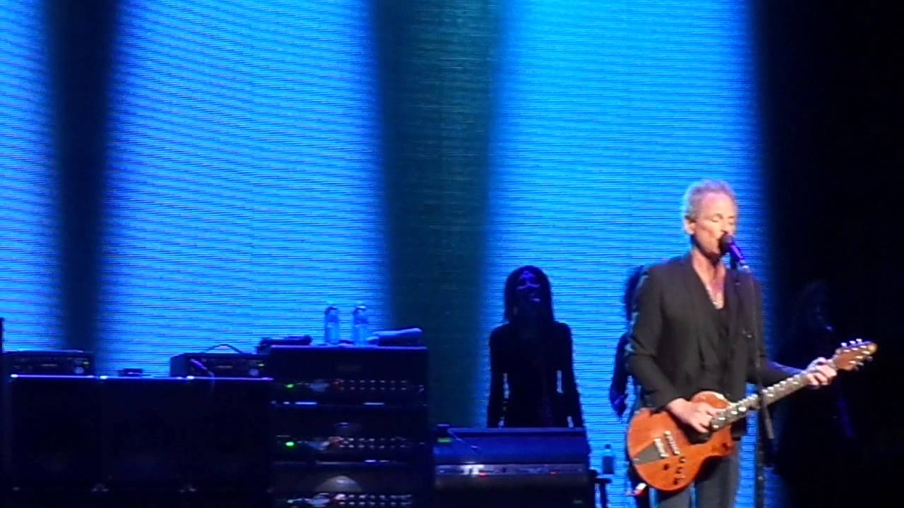 FLEETWOOD MAC LIVE IN BUFFALO NY NEVER BREAK THE CHAINS - YouTube