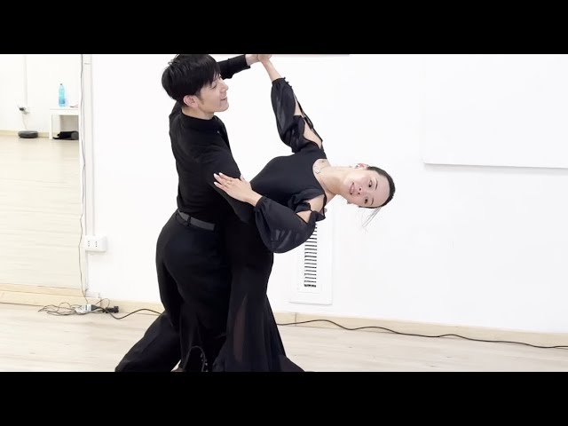 練習風景】Slow foxtrot 2023.1.3 社交ダンス@Roma - YouTube