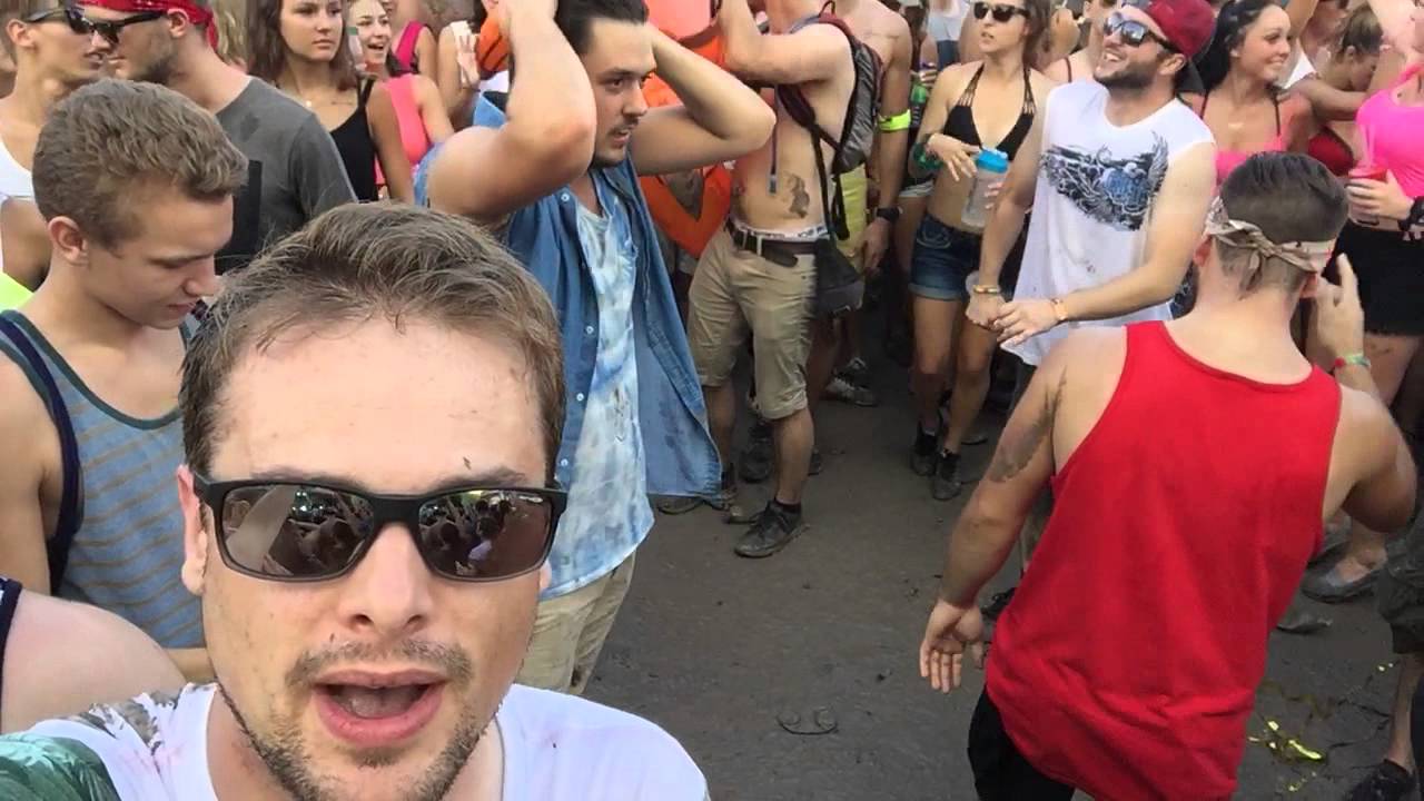 Blasterjaxx @ilesoniq 2015 part 11 moshpit :D