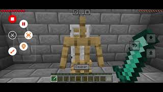 Testando a durabilidade do manequim contra algumas armas no minecraft!