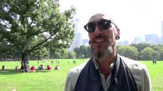El diseñador Roberto Etxeberria, en la semana de la moda de Nueva York