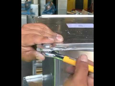 Video: What Are Carriage Bolts, UNC Used For? in use