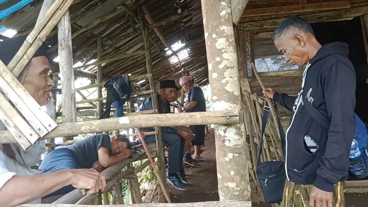 (FULL) Perjalanan Menuju Atap Banten Gunung Karang Pandeglang 1778 MDPL Remaja Musholah Kalipaten