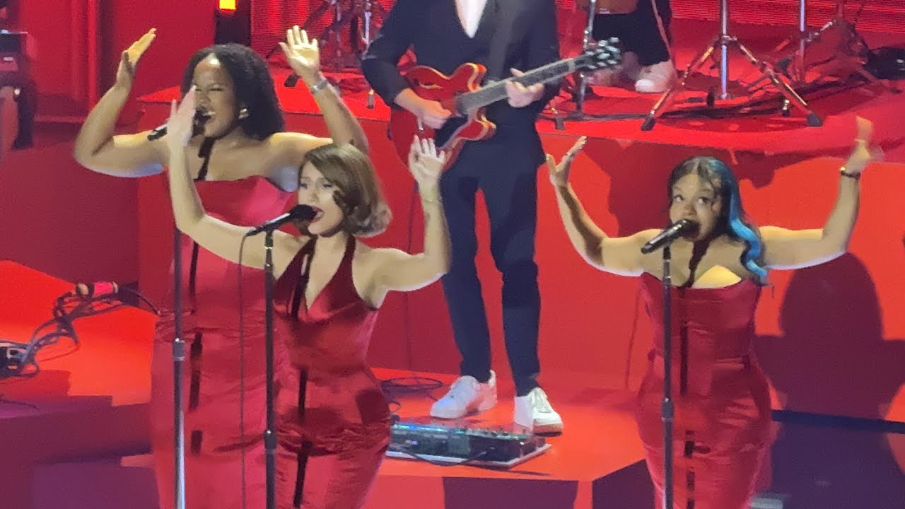 Raye performing WHERE IS MY HUSBAND! at iHeartRadio Music Awards