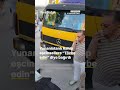 Eşcinsellerin yürüyüşünü engelleyen Yunan rahip
