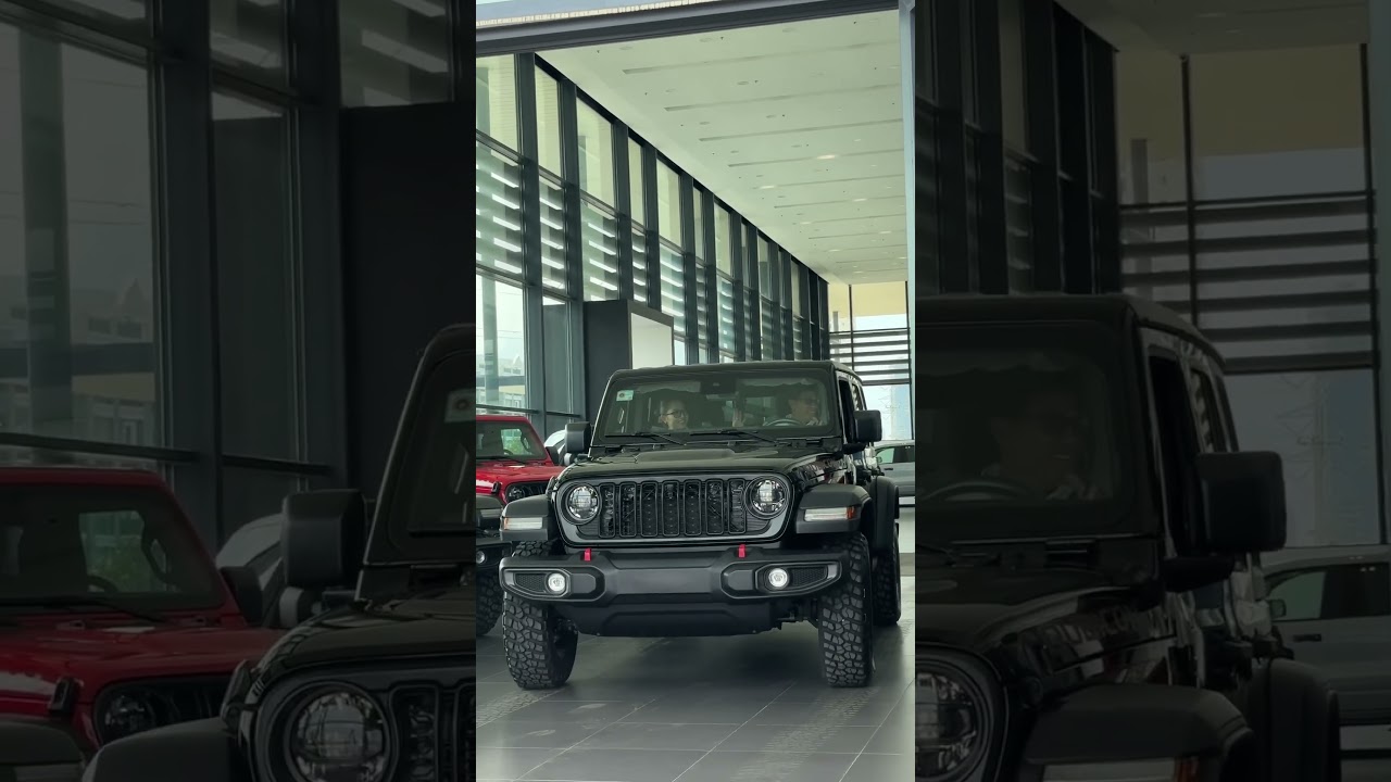 Jeep black color more then 10k$ 