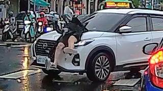 [Car Accident Video] It must be the A-pillar's fault (2026.08.21 Kaohsiung City, Lingya District)
