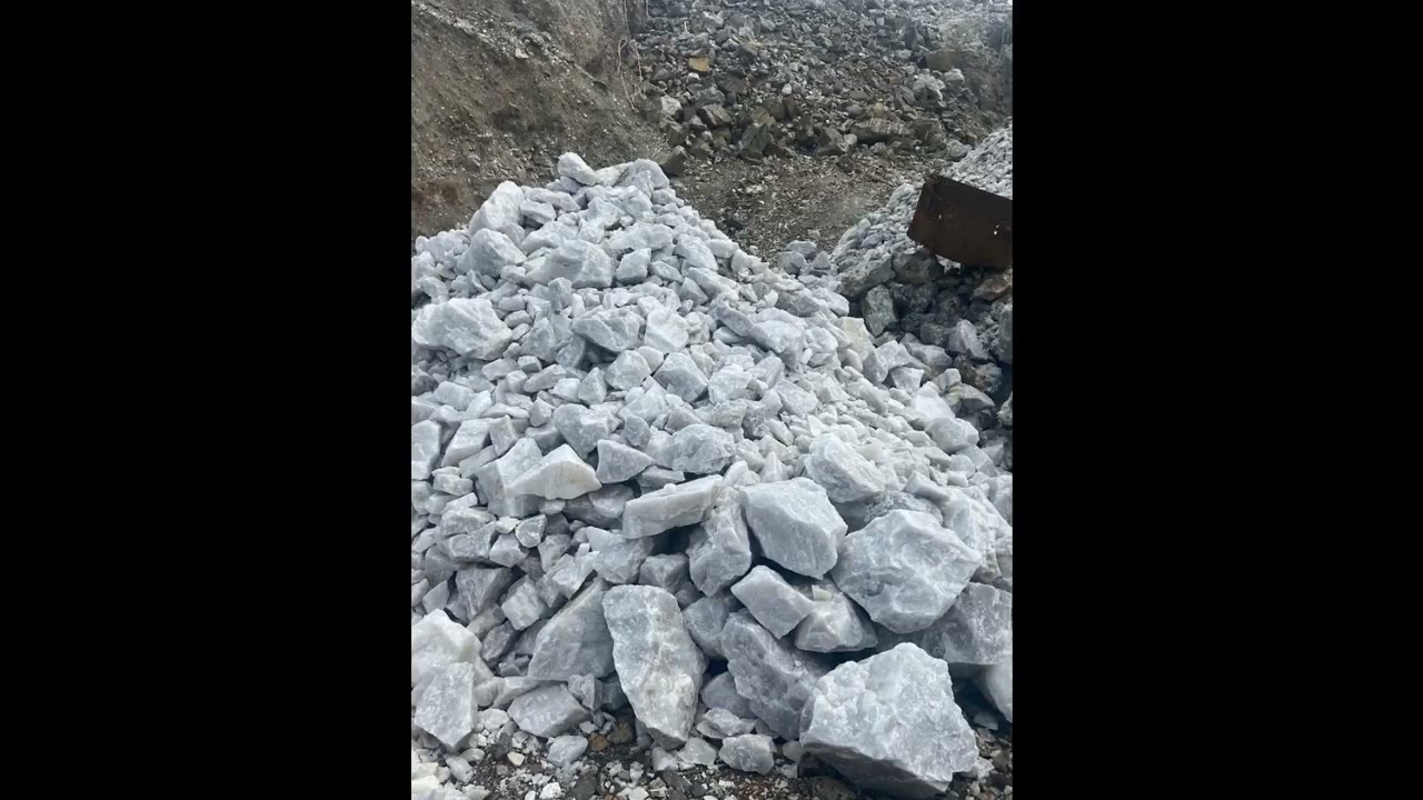Buy Quartz Online at Best Price | Lumps, Powder, Grits, Sand