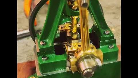 Stuart models 10V steam engine running in on compressed air.