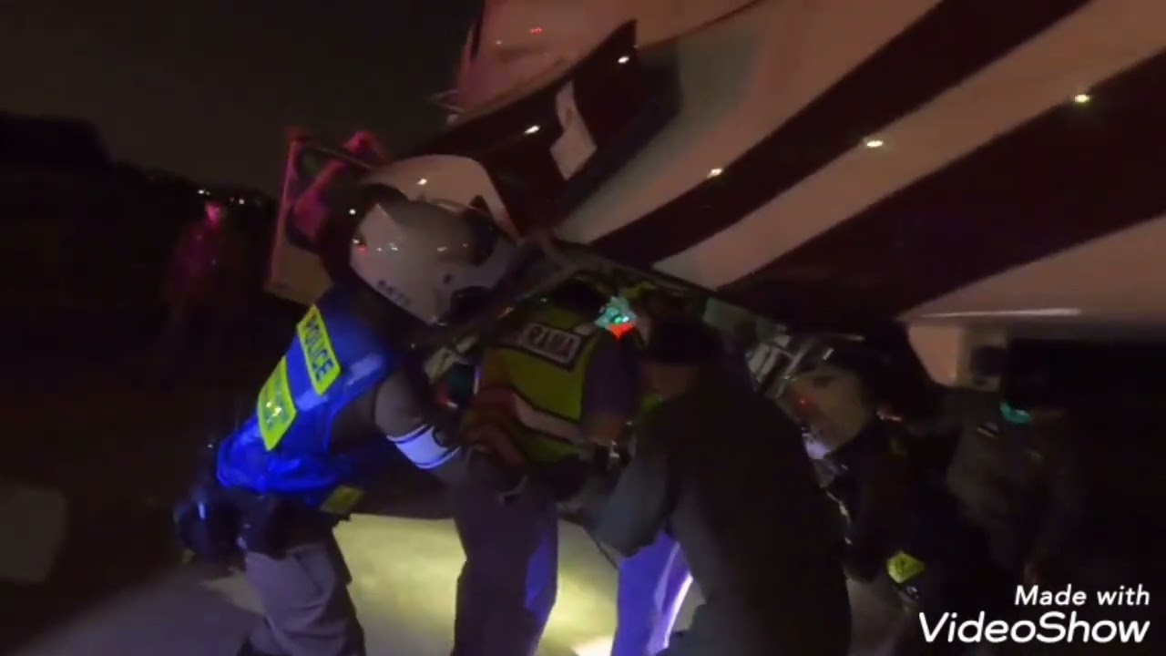 #ตำรวจจราจรโครงการพระราชดำรินำผู้ป่วยอาการหนักปอดแตกจากกองบินตำรวจรามอินทราส่งรพ.รามาฯ