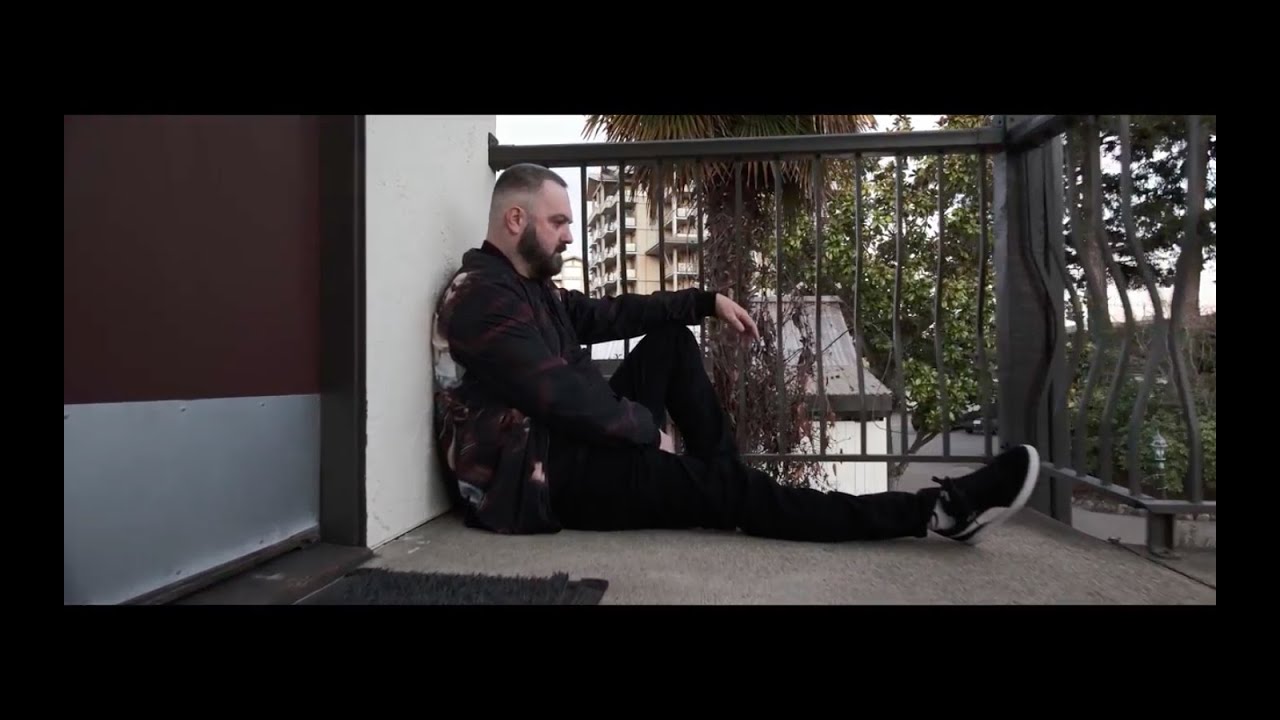 Evil Ebenezer- Fallin' (Official Video)