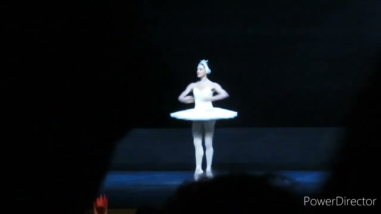 Nicoletta Manni e Timofej Andrijashenko - Lago dei cigni - Teatro alla Scala- 15 settembre 2023