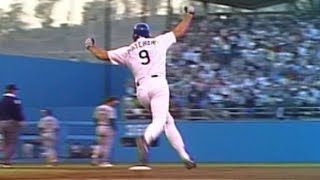 WS1988 Gm1: Hatcher homers, sprints around bases