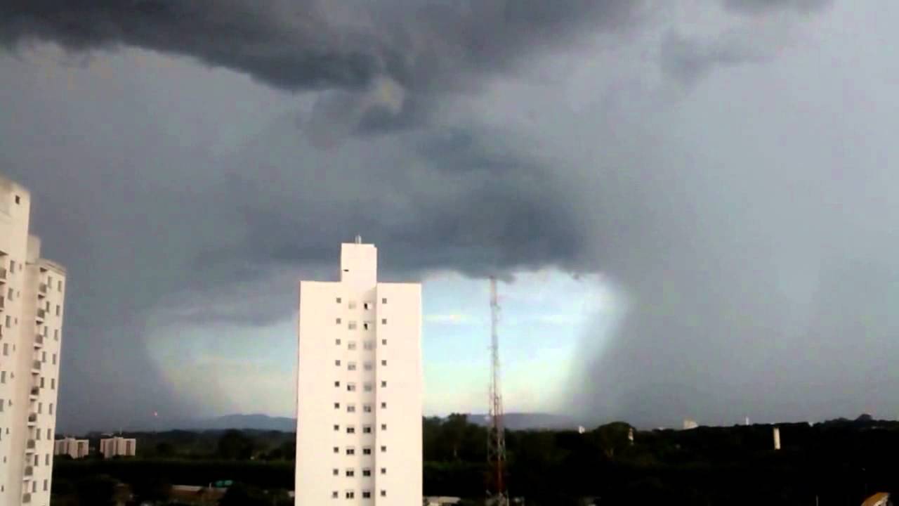 Downburst em São José dos Campos, SP