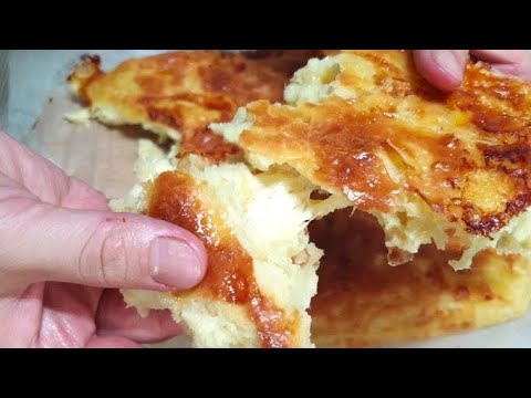 Пирог-лепешка с сыром и жареным луком!ПРОСТОЙ РЕЦЕПТ БЕЗ ЗАМЕСА И РАСКАТЫВАНИЯ ТЕСТА!