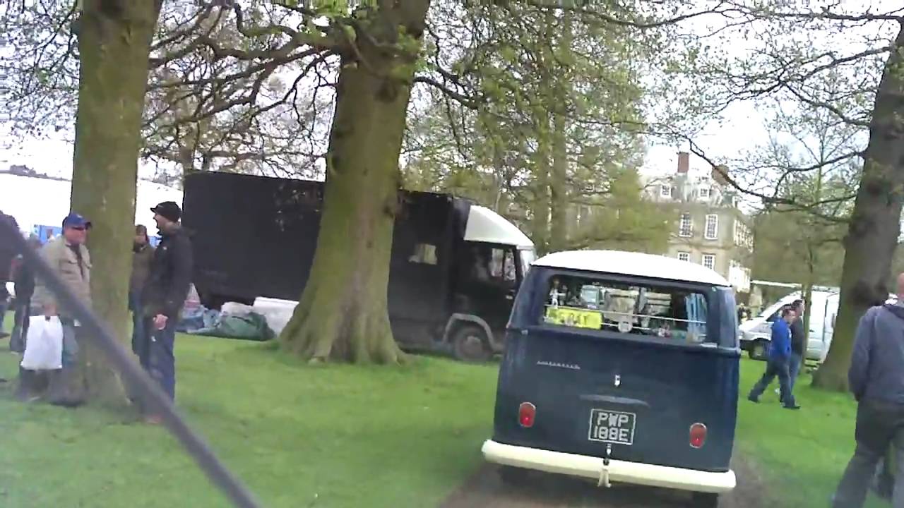 Stanford Hall 2010 - Split Screen Convoy into the show