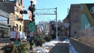 13 WREX's Bailey Boesen breaks down Illinois' latest law involving Northwestern Illinois transits