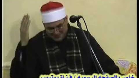 الشيخ محمود على حسن يتالق والجمهور يقف امامه ليجبره على اكمال التلاوه فى ختام د يرب البلد د يرب نجم