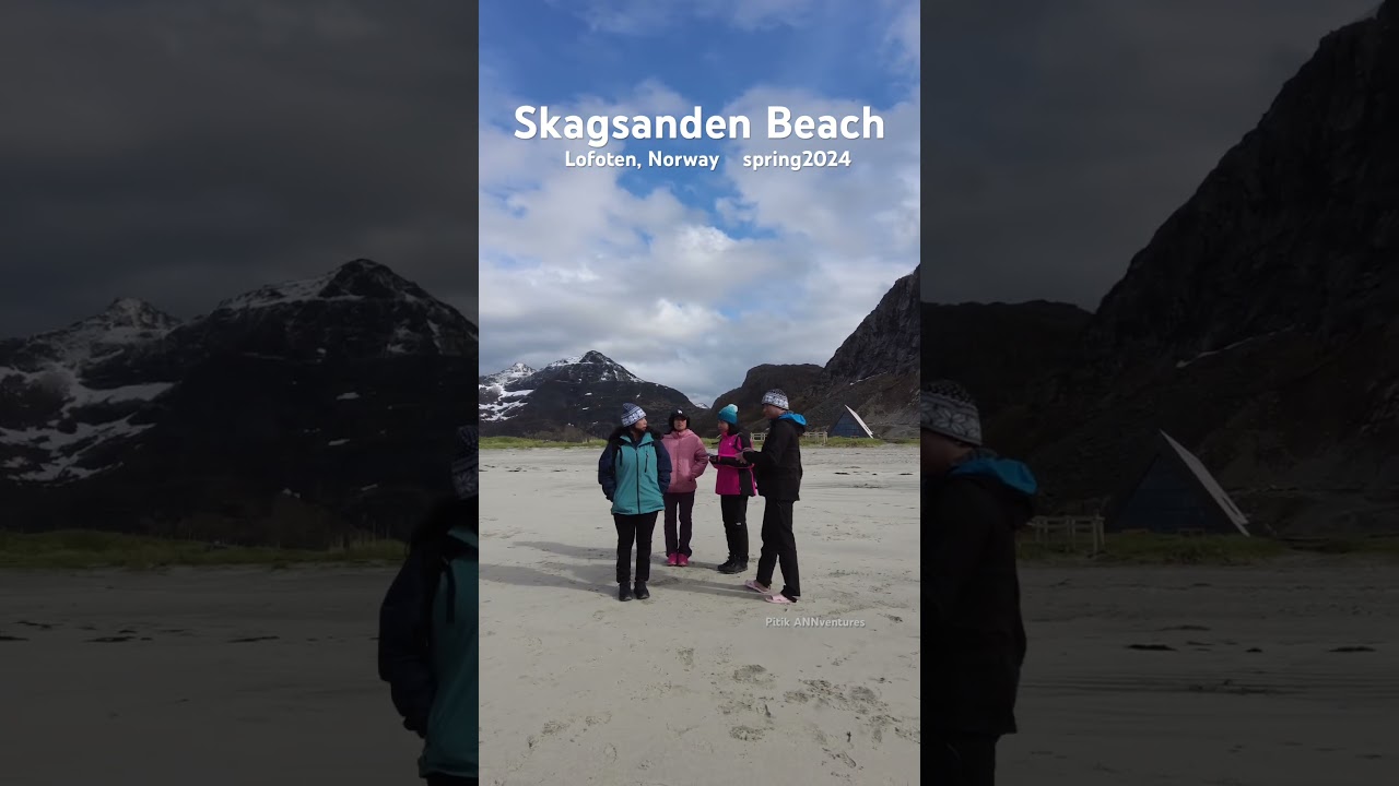 best of Norway: Skagsanden beach in Lofoten offers long, wide and whitesand waterfront. 