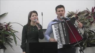 Video thumbnail of "Familia Hăprian - Nu mai este mult"