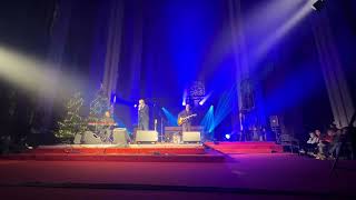 Matt Berninger - No Love (Live @ Onze-Lieve-Vrouwekerk van Laken, Brussels)