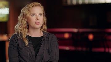 Sharp Objects | Atrás das Câmeras: Amy Adams fala sobre Camille Preaker