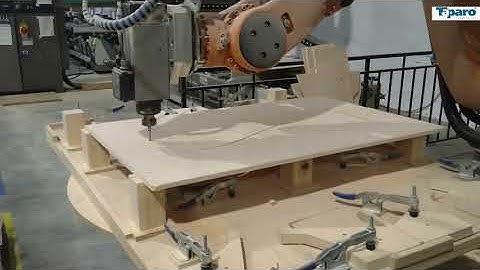 Programming, simulation and milling using a Kuka KR210 industrial robot