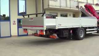 Iveco Eurocargo 2 assi - Cassone fisso con pianale allungabile e gru Fassi