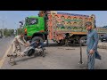 Pakistani Heavy Loaded Truck Breakdown on Road | Broken Axle Hub Repair in Middle of Road 