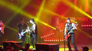 All Time Low  - Runaways performed live on May 17 2015