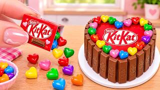 עוגת שוקולד KitKat בצורת לב – עוגה קטנה משביעת ASMR