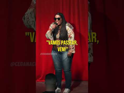 O povo não pode ver um cego parado que já quer levar pra passear!