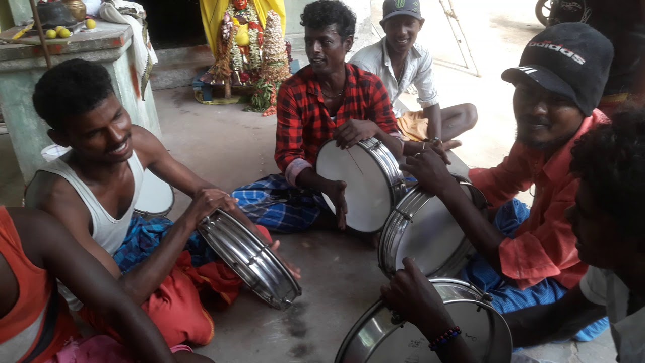 வெற்றிவேல்  வழங்கும்   வண்ண குயில் இசை தென்றல் இருளர் வீடியோ பாடல் செல் :- 8870393416. /7010811579 .