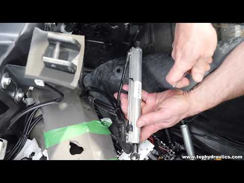 Infiniti G37S – How To Replace The Trunk Lid Cylinders