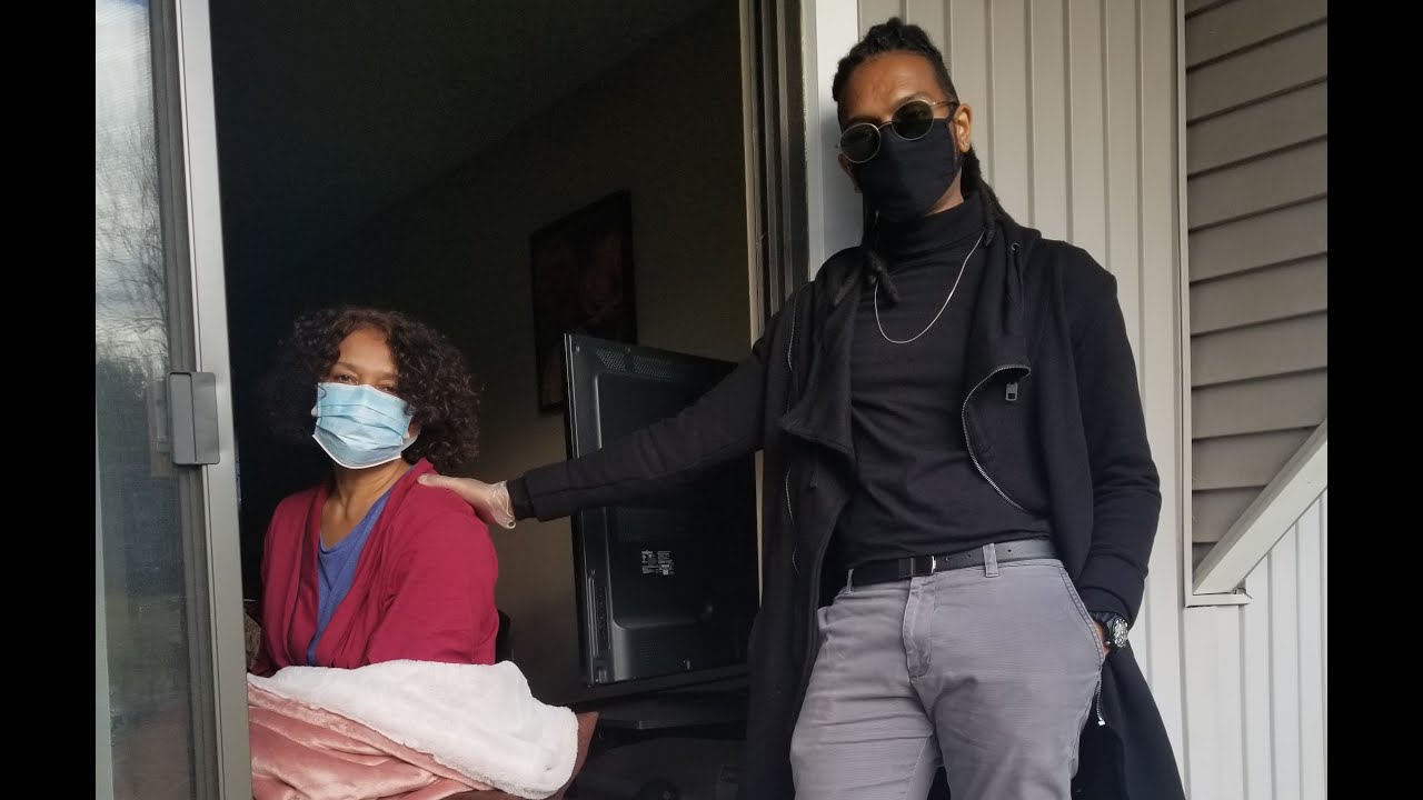 Pandemic Reunion: The 3000-mile Smile