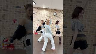 가비 ( @GABEEGIRL  )님과 함께 ACHA ACHA ❗