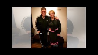 Элтон джон опубликовал в instagram снимок с министром здравоохранения россии Элтон джон опубликовал в instagram снимок с министром здравоохранения россии