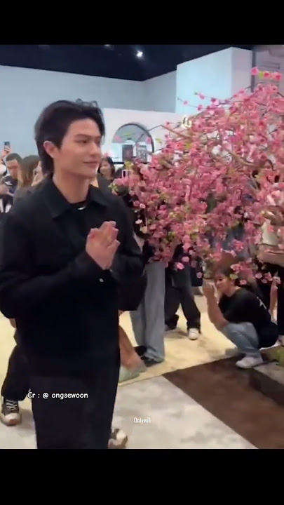 he looks so good in all black outfit 🖤 #williamjkp #SeoulSocietyClinicxWilliam