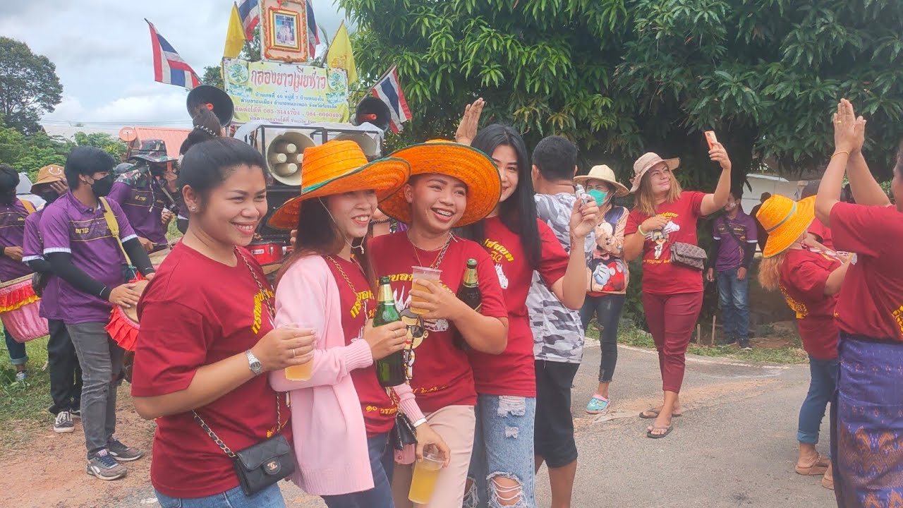 กลองยาวเมียห่าวม่วนหลายแห่นาคบ้านโนนจานใหม่อ.เขื่องในจ.อุบลราชธานีโปรดใส่หูฟัง🎧