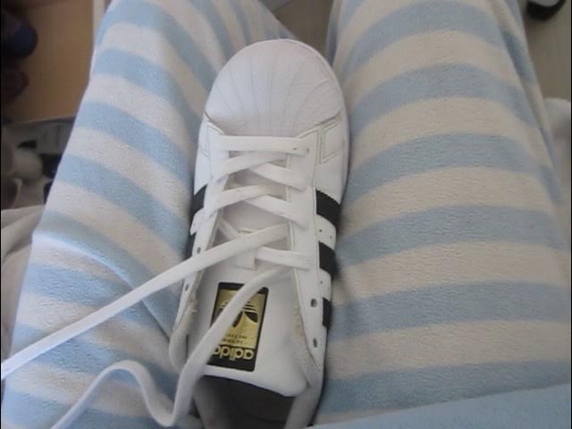 How to put laces to Adidas Superstar -