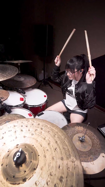 Apt. - Rosé & Bruno Mars drum cover #drummergirl #femaledrummer #drummer #tarnsoftwhip #drumcover