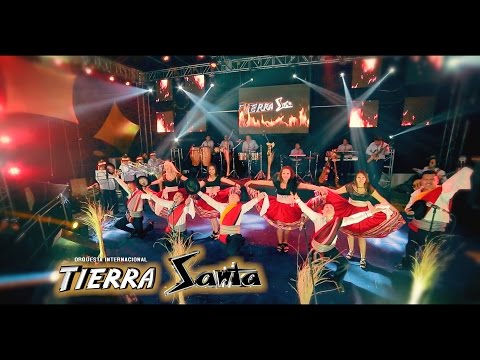 La Hora Chola