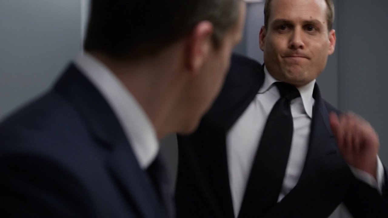 Harvey rushes into the bathroom and punches Stephen | Suits 3x07